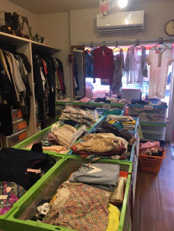 楽々堂 店内写真1 / Rakurakudo interior photo 1